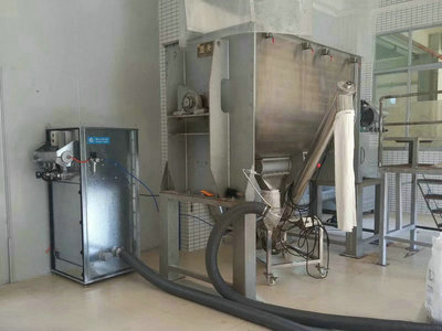 深圳枫枫塑胶厂小型吸尘器
